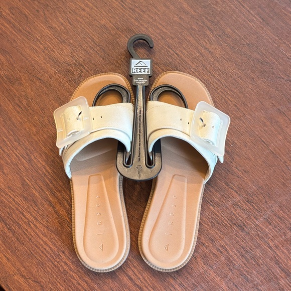 Reef Sunny Emma Women's Cream and Tan Slide Sandals - Picture 4 of 6